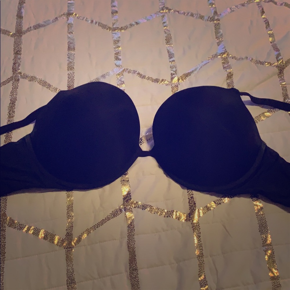 VS Black 38DD Push-up Bra